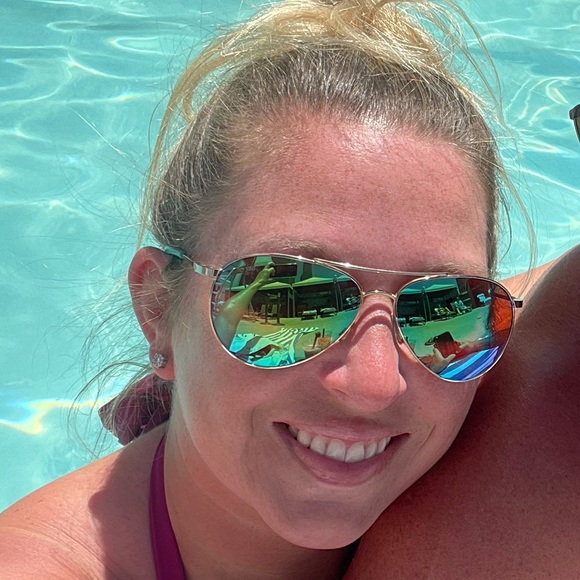 Profile Picture of Amber Weiland (@posham86) on Poshmark
