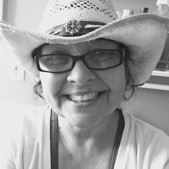 Profile Picture of Paula Gaudet (@paularene1) on Poshmark