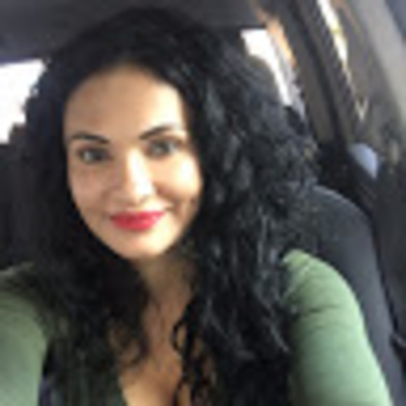 Profile Picture of Cynthia Villarreal (@cynthiavilla860) on Poshmark