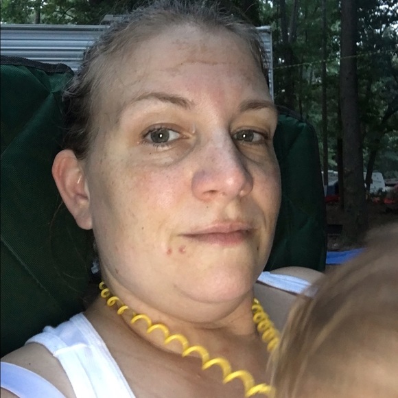 Profile Picture of Lori Kellagher (@lakellagher) on Poshmark