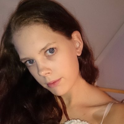 Profile Picture of Anne Trowbridge (@Anne18trow) on Twitter