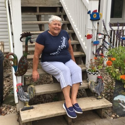Profile Picture of Carol Yoho (@mawmawyoho) on Twitter