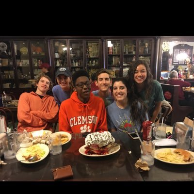 Profile Picture of Devin Vaughan (@DevinVaughan9) on Twitter