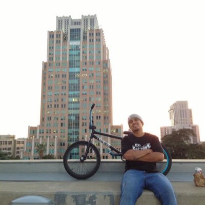 Profile Picture of Original Mexican Bob (@JuJu_Velasquez) on Twitter