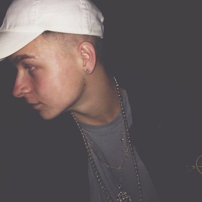 Profile Picture of Connor Duff (@FXCK_CON_DUFF) on Twitter