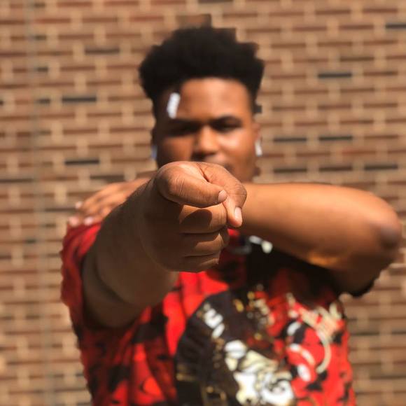 Profile Picture of Donta Smith (@taetowavy) on Poshmark