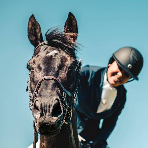 Profile Picture of Dawn Barrett (@dawnnadia) on Poshmark