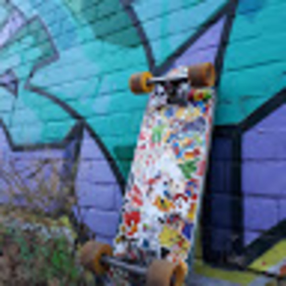 Profile Picture of Simon Carter brackenbury (@simoncb255) on Poshmark