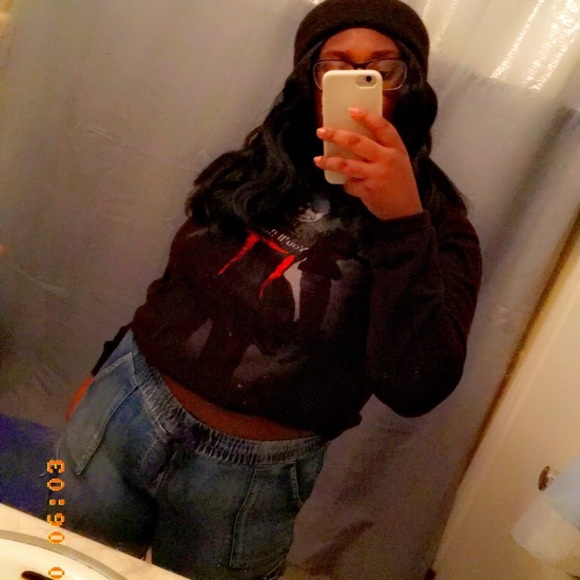 Profile Picture of Charmika Wynes (@charmikaw) on Poshmark