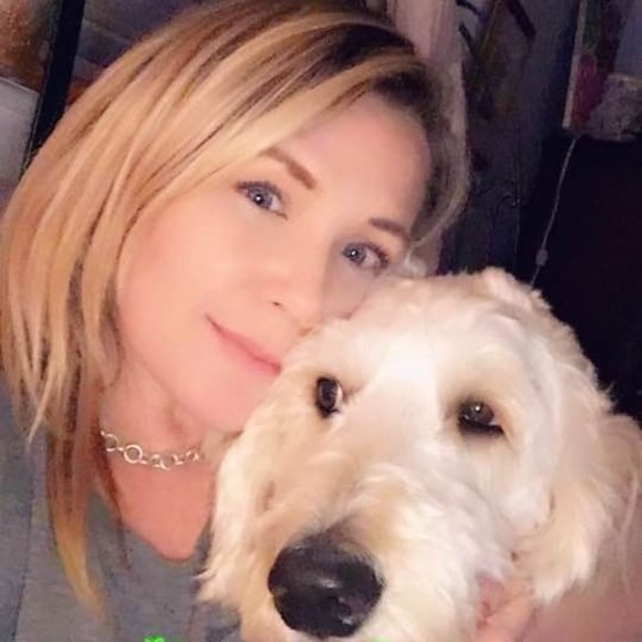 Profile Picture of Kimberly Tyler (@floydkm) on Poshmark