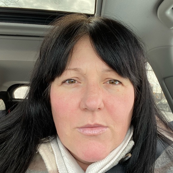 Profile Picture of Danielle Mclarnon (@lellamibelle) on Poshmark