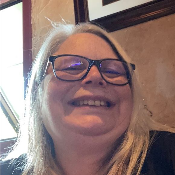 Profile Picture of Tamra Schalock (@schalock1) on Poshmark