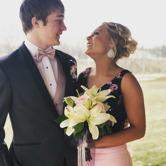 Profile Picture of Austin Kemnitz (@austinkemnitz) on Poshmark