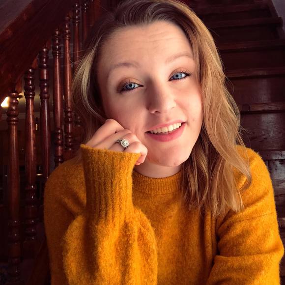 Profile Picture of Candice Dembek (@cdembek) on Poshmark