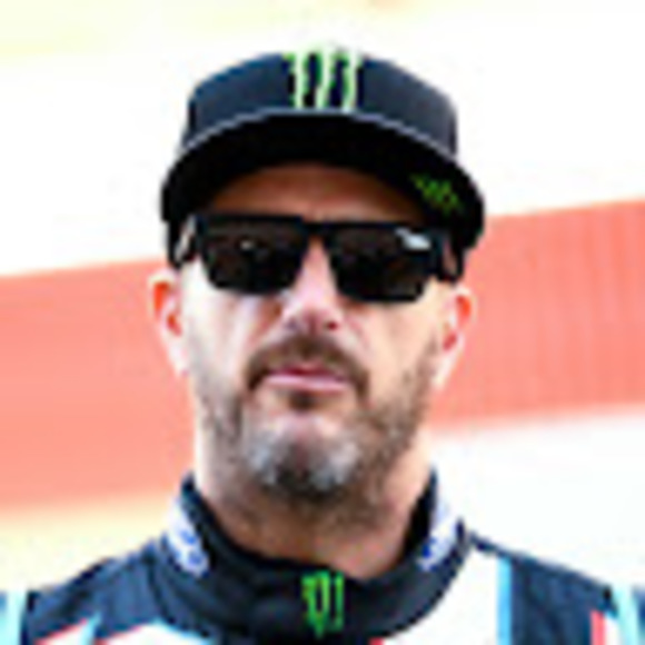 Profile Picture of Christopher Real (@christopher3e65) on Poshmark