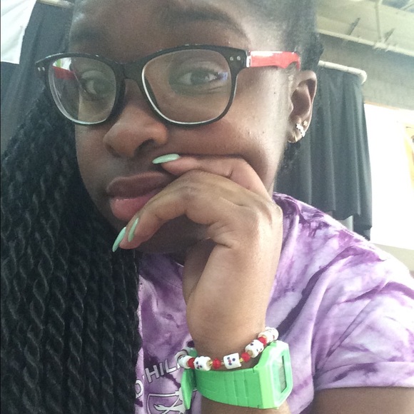 Profile Picture of Danielle Daarley (@daarley) on Poshmark