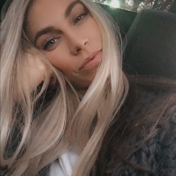 Profile Picture of Jordyn Nichols (@jordynnichol831) on Poshmark