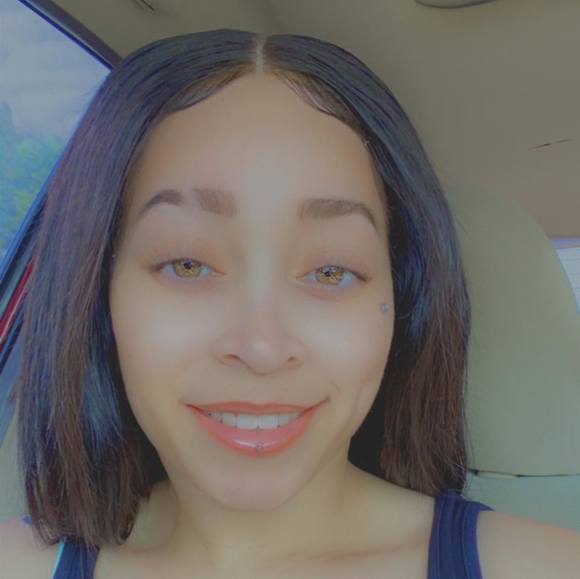 Profile Picture of Bianca Charles (@biancacharles) on Poshmark