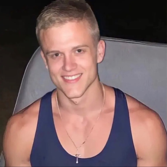 Profile Picture of Noah Rector (@noahrector) on Poshmark