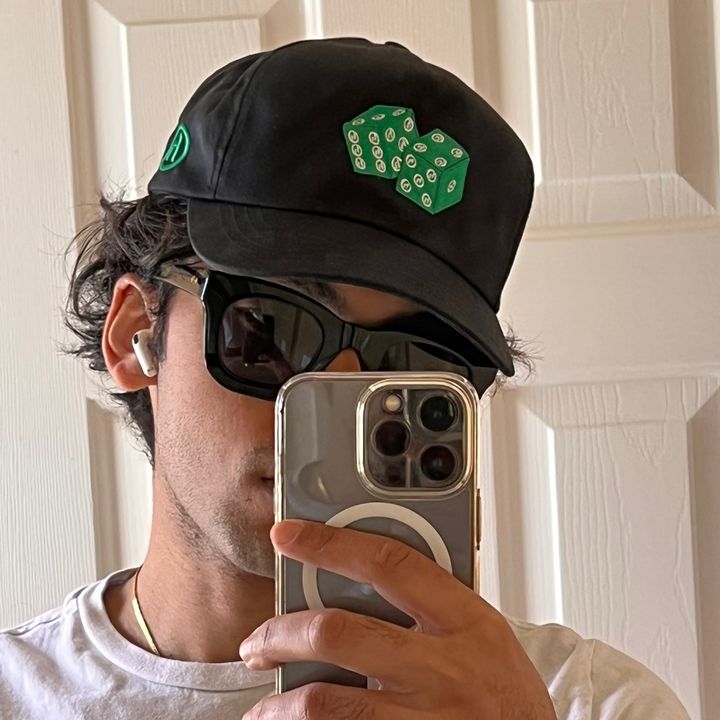 Profile Picture of Anant Sinha (@industryoutsider) on Tiktok