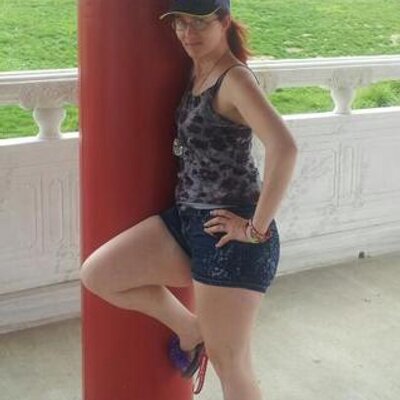 Profile Picture of Lisa M. Roling =) (@lisamroling) on Twitter