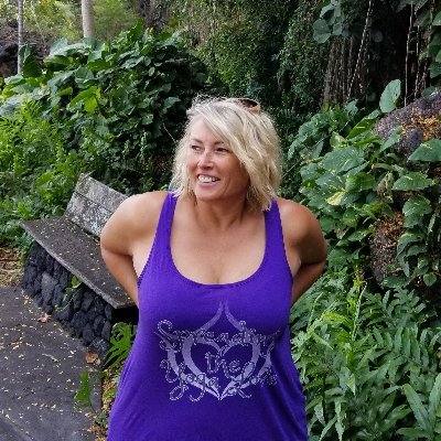 Profile Picture of Deanna Lund Rearick (@bewellwithd) on Twitter