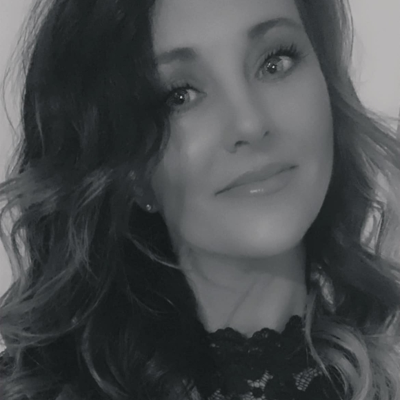 Profile Picture of Storm Williams (@stormwilliams) on Poshmark