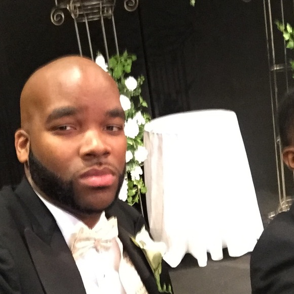 Profile Picture of Willis Wright (@wjwright89) on Poshmark