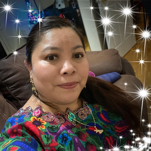 Profile Picture of Pascuala Rosales (@pascualarosales) on Poshmark