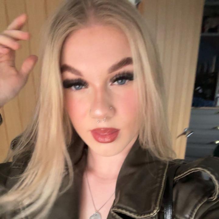 Profile Picture of rs❤️‍🔥 (@rebekah.sinclair71) on Tiktok