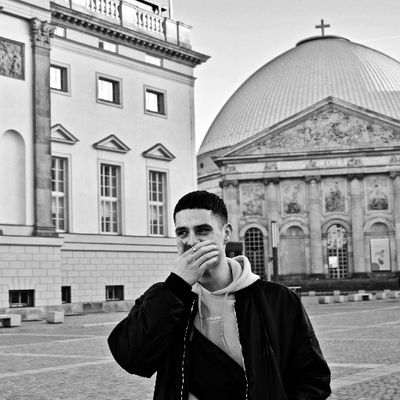 Profile Picture of Matthew Broderick (@MattJBrod) on Twitter