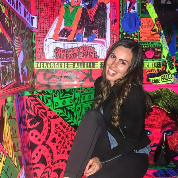 Profile Picture of Robin Rogers (@robinash11) on Poshmark