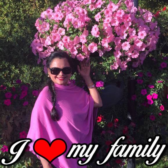 Profile Picture of Naz Hussain (@nazhussain09) on Poshmark