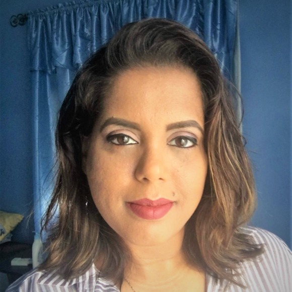 Profile Picture of Liezel Rampersad (@liezelrampersad) on Poshmark