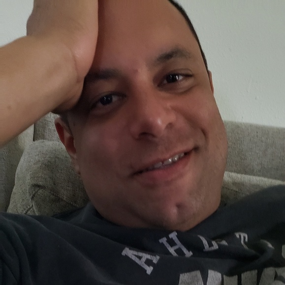 Profile Picture of Brent Cannon (@bcannon72) on Poshmark