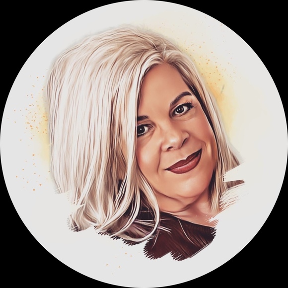 Profile Picture of Ann Brunzell (@annbrunzellrn) on Poshmark