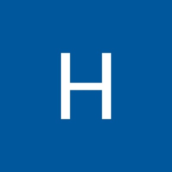 Profile Picture of Hoo Vandevort (@hoovandevort) on Poshmark