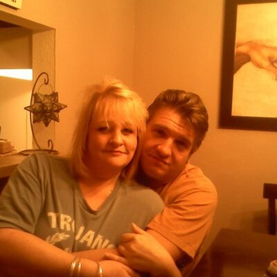 Profile Picture of Constantin & Lori (@TineeHineeInc) on Twitter