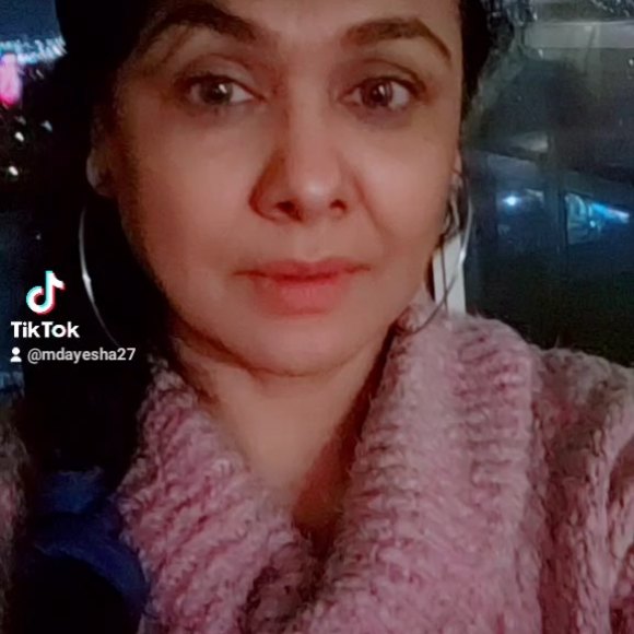 Profile Picture of Ayesha Ahmad (@stylish_pari20) on Poshmark