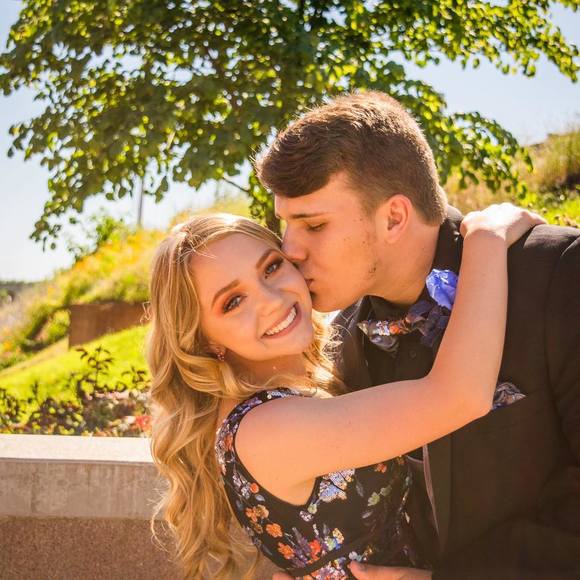 Profile Picture of Bri-anna Harty (@briannaharty) on Poshmark