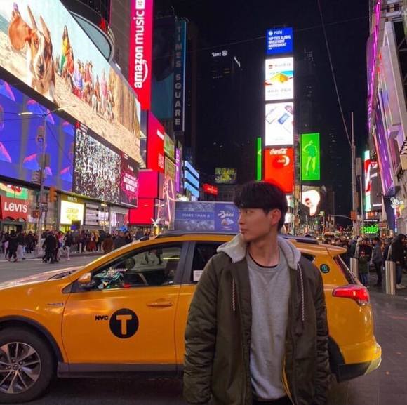 Profile Picture of Wooyoung Byun (@wooyoung) on Poshmark
