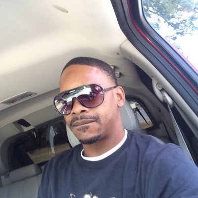 Profile Picture of Ellis Collins (@elliscollins80) on Twitter