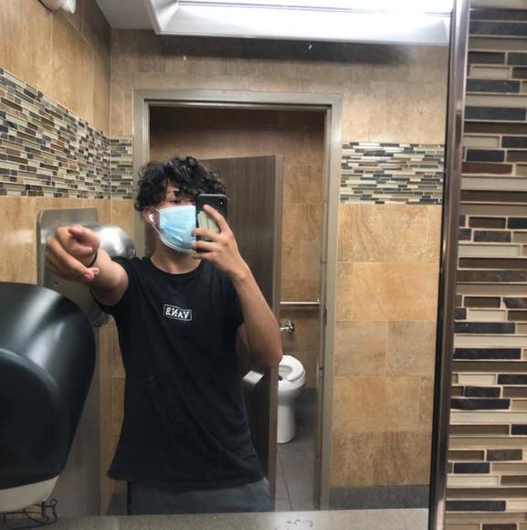 Profile Picture of Tommy Jimenez (@tommy85923) on Poshmark