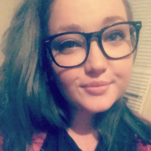 Profile Picture of Brianna Camargo (@breebabe95) on Poshmark