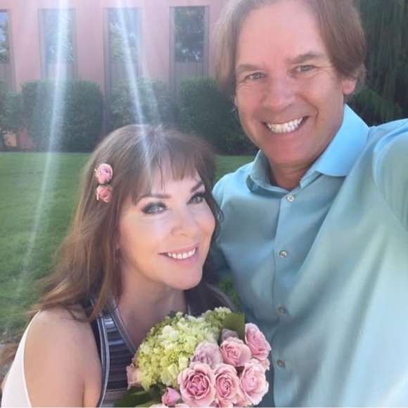 Profile Picture of Laurie Schell (@lgrant47) on Poshmark