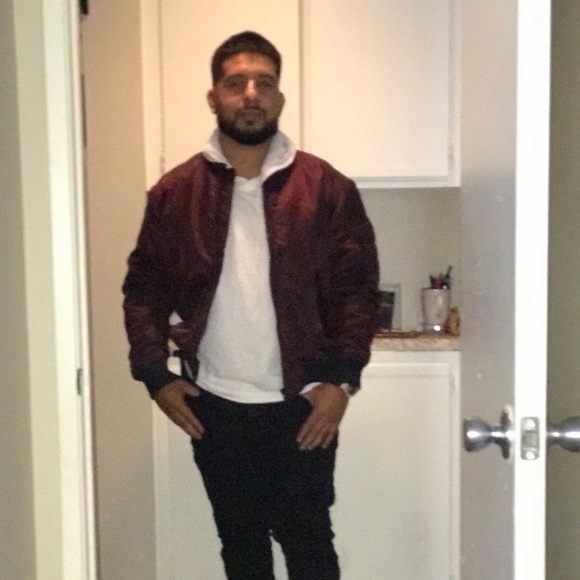 Profile Picture of Victor Prieto (@theevicc) on Poshmark