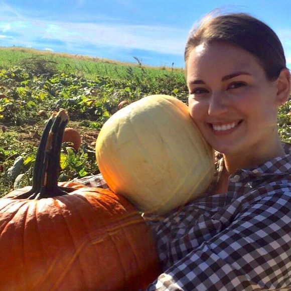 Profile Picture of Kristen Klemens (@kklemens) on Poshmark