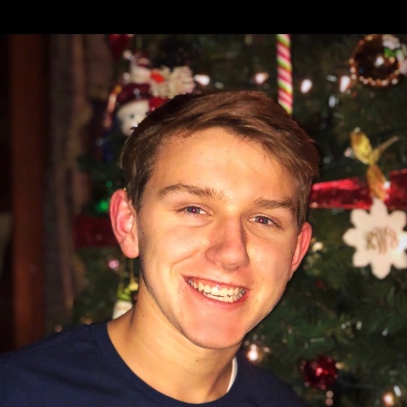 Profile Picture of Nathan Welch (@nxthanw) on Poshmark