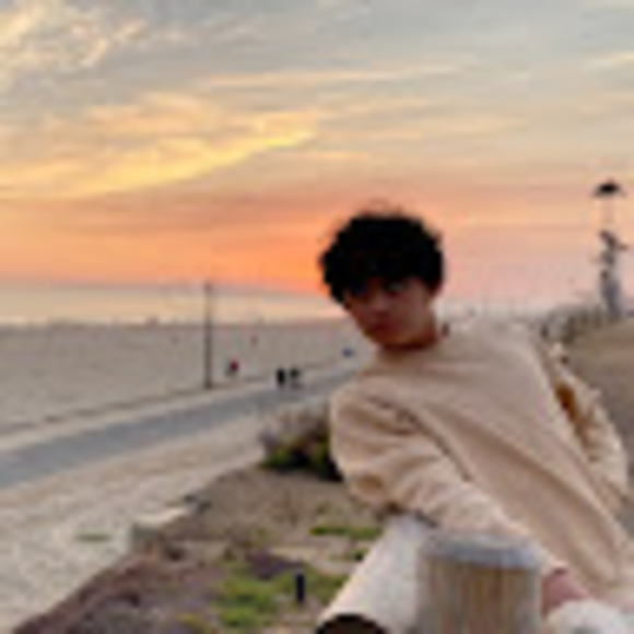Profile Picture of Caleb Zhang (@caleb_zhang) on Poshmark