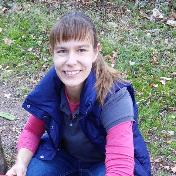 Profile Picture of Joanne Gelsinger (@jgelsinger) on Poshmark